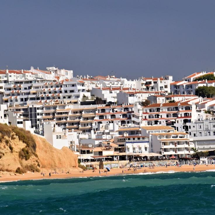 Outdoor terrace seating suitable for families in Rotterdam